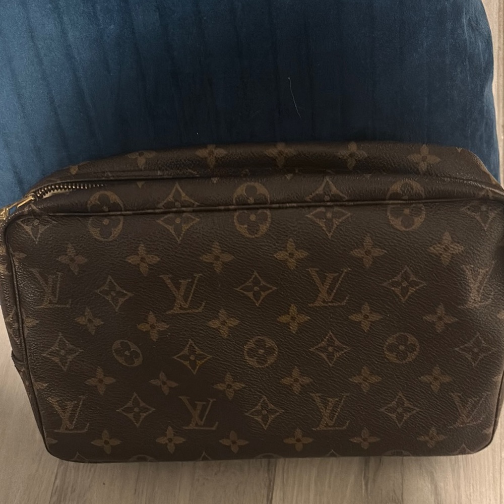 Louis Vuitton Brown Monogram Toiletry Bag - Picture 2 of 7